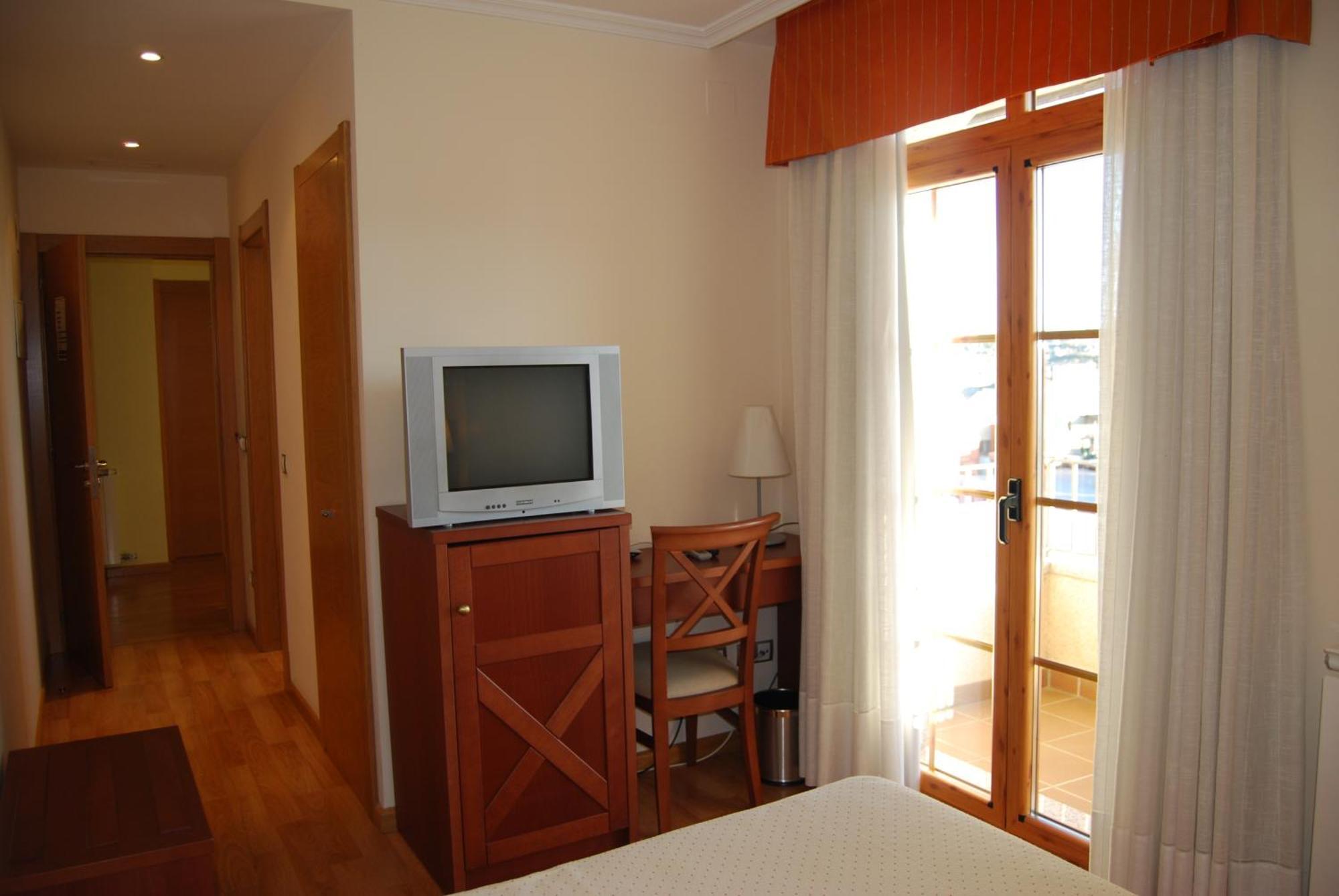 Hotel Meleiros Castro De Sanabria Room photo